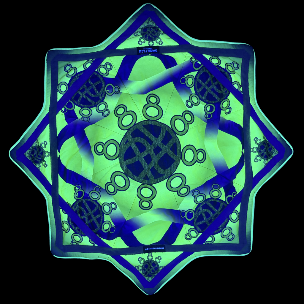 Emerald Celtic Knot x Rainbow 333  UV Flowstar Dapo